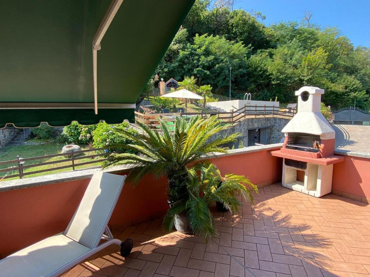 Penthouse Andrea Apartment Meina Exterior photo